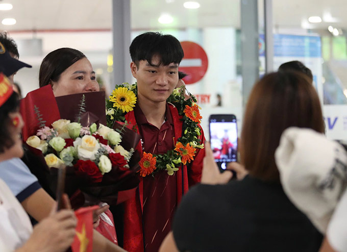 Cá biệt có 3 trường hợp của PVF-CAND sẽ di chuyển lên Hưng Yên để hội quân với đội. Theo đó, Thanh Nhàn, Xuân Bắc và Hiểu Minh sẽ tập trung với đội thi đấu giải giao hữu tại Thái Nguyên