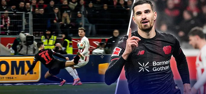 Martin Terrier vừa có bàn thắng đẹp mắt