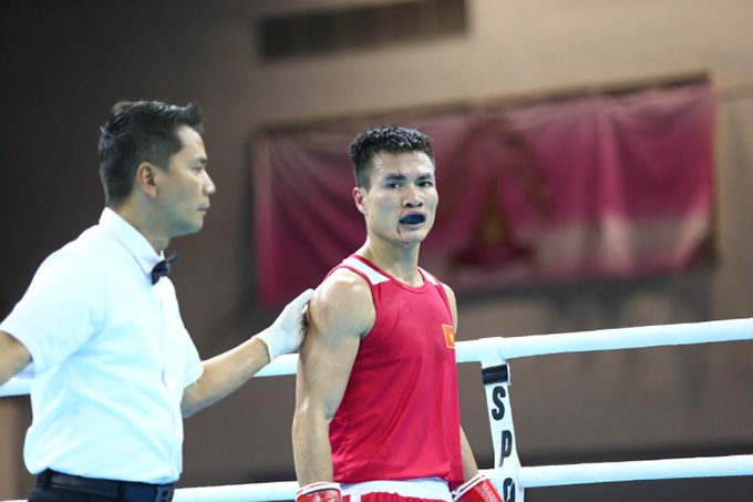 Võ sĩ Nguyễn Văn Đương uất ức mất HCV