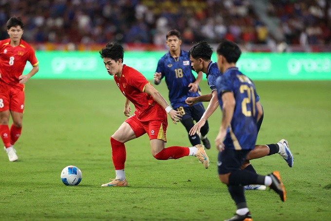 Đình Bắc thể hiện bản lĩnh cao khi được trui rèn quốc tế nhiều trước đó. Ảnh: Đức Cường 