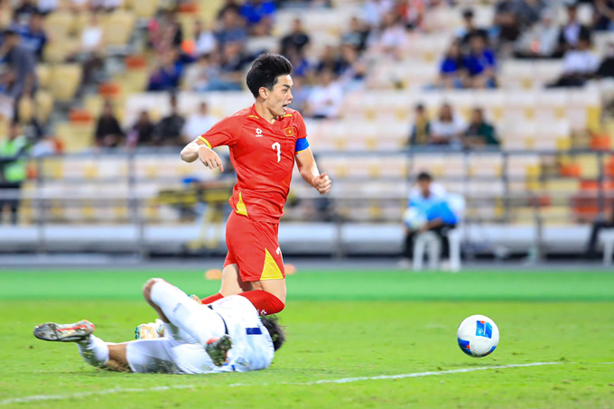 Đình Bắc xứng đáng được bầu chọn là cầu thủ tiêu biểu nhất của U22 Việt Nam. Ảnh - Đức Cường