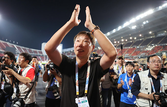 HLV Kim Sang Sik chia sẻ câu chuyện thú vị về gia đình