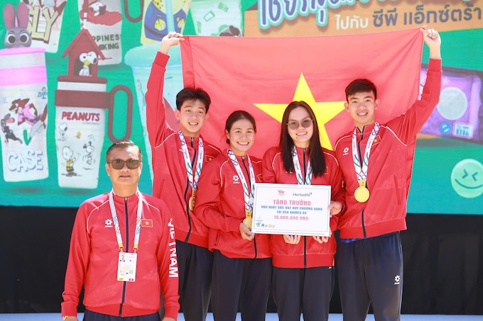 Môn bơi giành chiếc HCV cuối cùng cho đoàn Việt Nam. Ảnh: Bùi Lượng