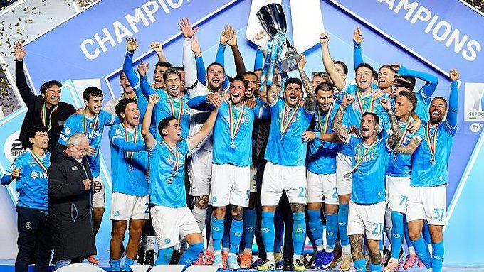Napoli vô địch Siêu cúp Italia