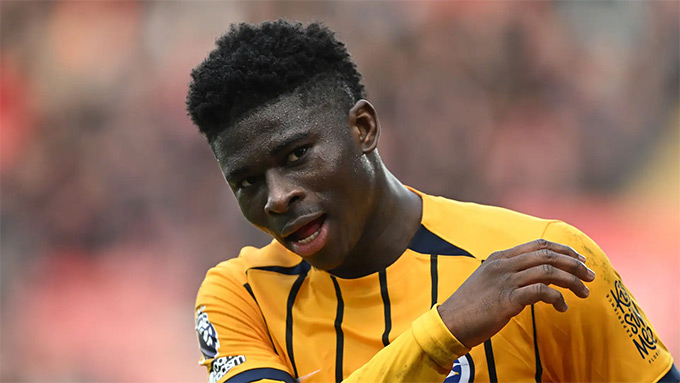 Carlos Baleba: 'Tôi muốn trở thành tiền vệ xuất sắc nhất thế giới'