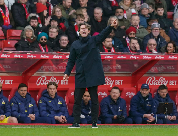 HLV Frank đang muốn bổ sung nhiều tân binh trong tháng 1