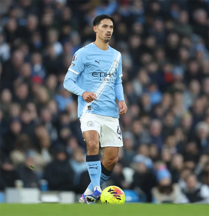 Reijnders lên tiếng về việc được so sánh với De Bruyne