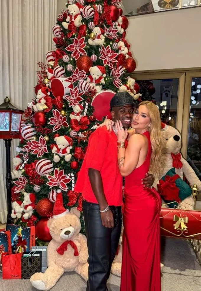 Vinicius Jr đón Giáng sinh cùng bạn gái