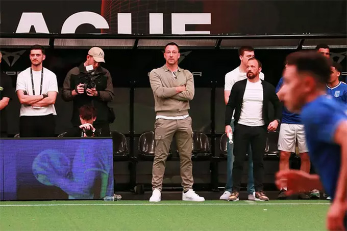 Terry từng có thời gian ngắn dẫn dắt đội bóng nghiệp dư