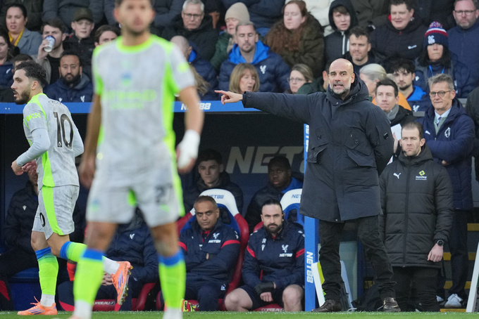 Pep Guardiola giữ nguyên đội hình ra sân của Man City 3 vòng đấu liên tiếp gần đây