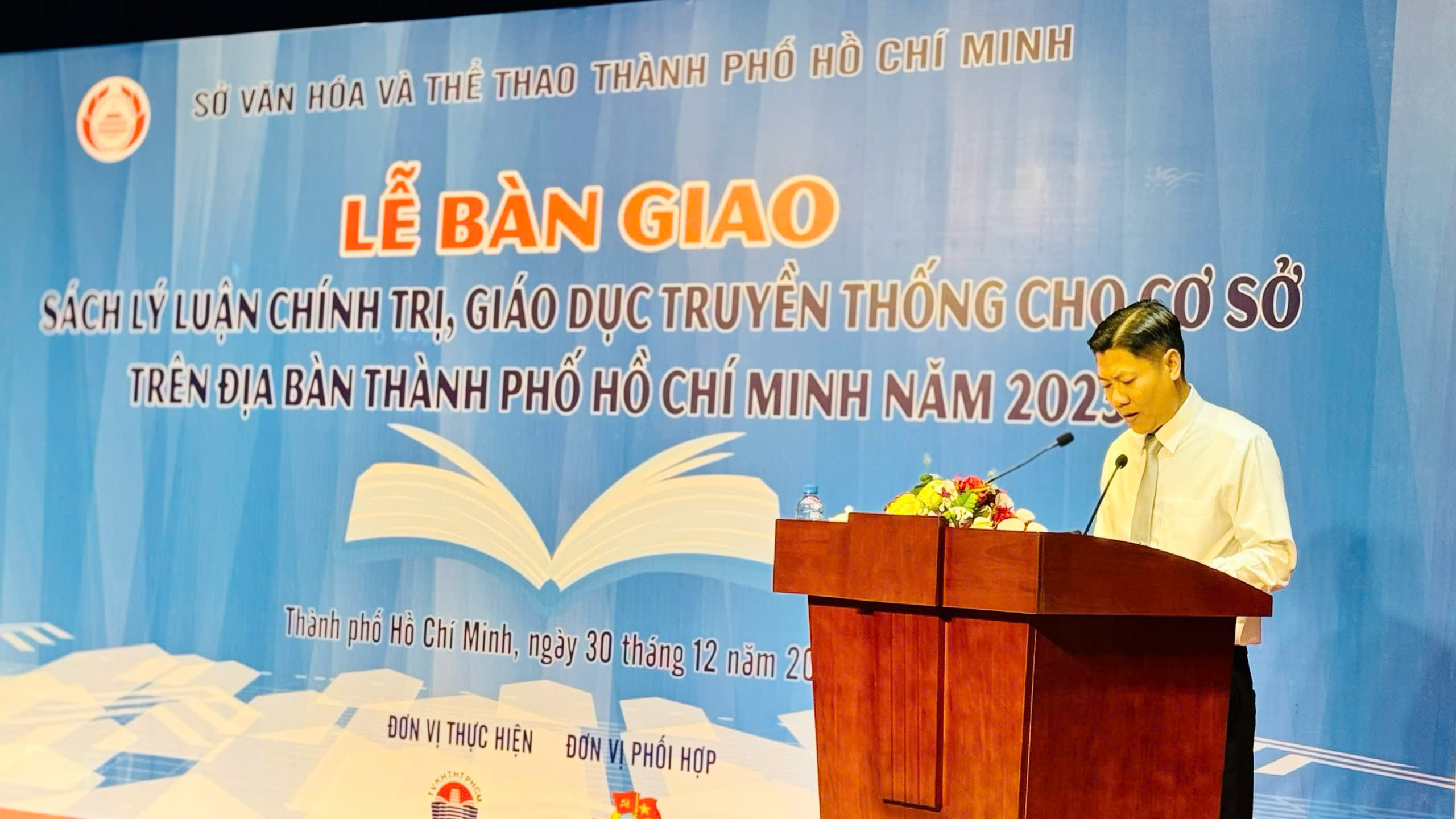Ông Nguyễn Hùng Sơn, Uỷ viên thường vụ Đảng ủy, Phó Chủ tịch Ủy ban nhân dân xã Bắc Tân Uyên thay mặt các địa phương phát biểu cam kết chỉ đạo các cơ quan, đơn vị có liên quan để phân bổ, quản lý, khai thác và phát huy tối đa giá trị nguồn sách này