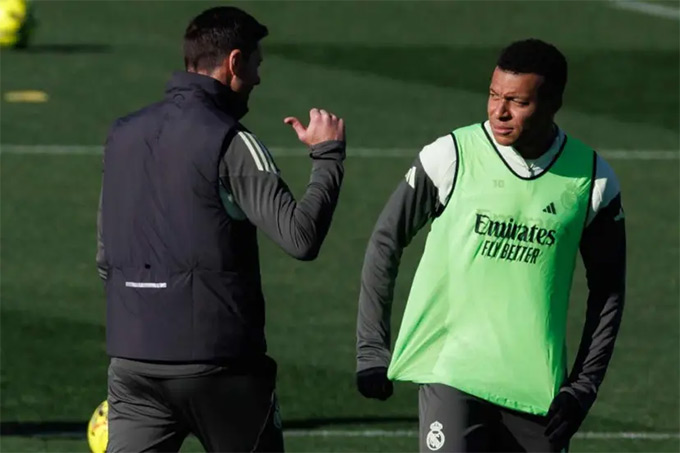 Mbappe chấn thương và lỡ hẹn với trận đấu chào năm mới