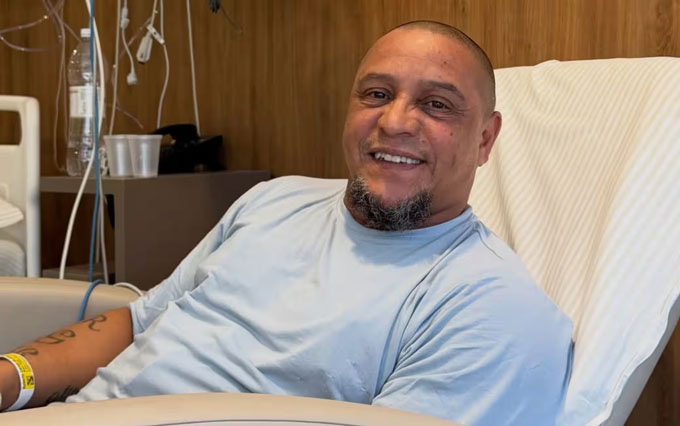 Carlos vừa trải qua ca phẫu thuật tim nhưng hiện đã bình phục