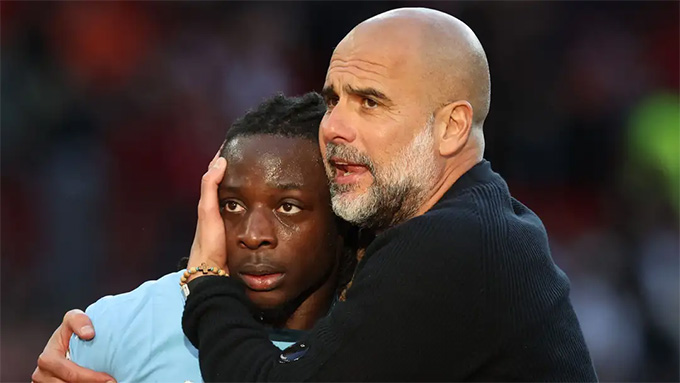 Pep Guardiola cho biết Doku có thể tái xuất ở trận Man City làm khách tại Sunderland