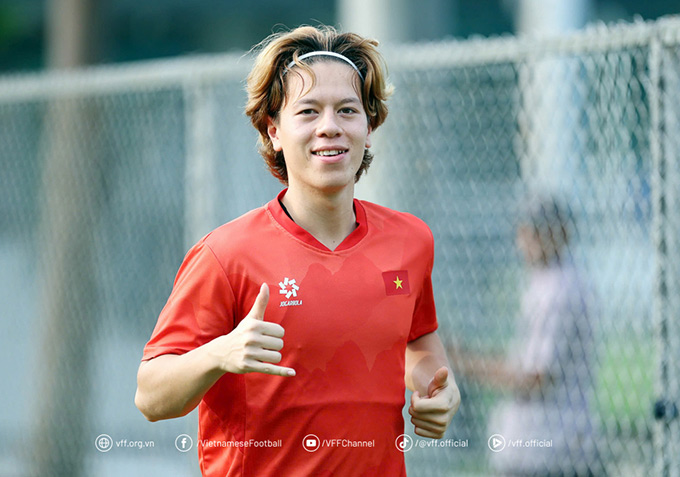 Viktor Lê được HLV Kim Sang Sik tin tưởng 