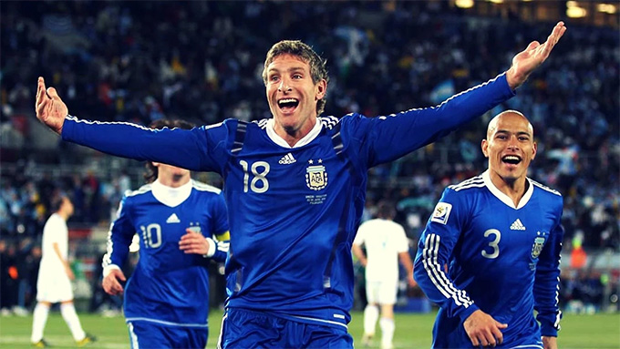 Palermo phá kỷ lục của Maradona để trở thành cầu thủ già nhất của Argentina ghi bàn tại World Cup