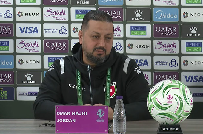 HLV Omar Najhi dè chừng trước sự nguy hiểm của bộ 3 Đình Bắc, Văn Khang và Phi Hoàng bên phía U23 Việt Nam 