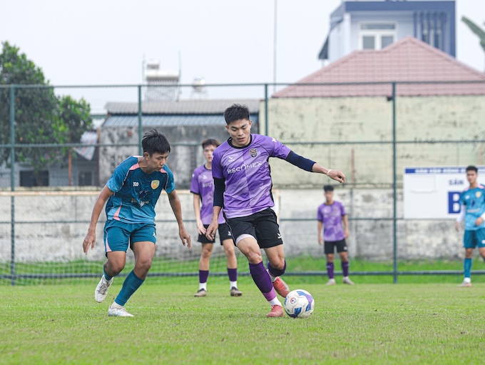 Một trận đấu tập của Becamex TP.HCM. Ảnh: FBNV