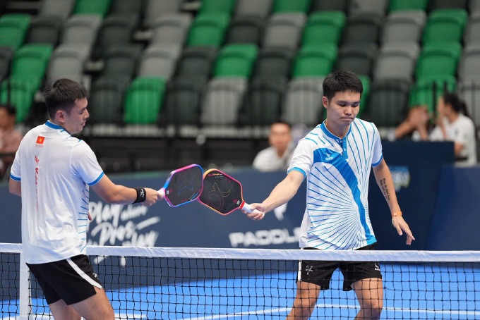 Lý Hoàng Nam và Trịnh Linh Giang từng vướng nhiều tranh cãi