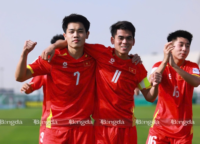 U23 Việt Nam đang quyết có trận thắng thứ 2 trước U23 Kyrgyzstan. Ảnh: Ted Trần