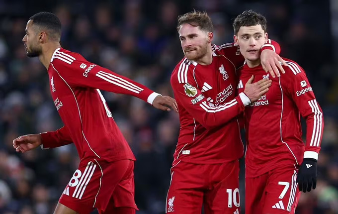 Liverpool bất bại đang sống trong ảo tưởng