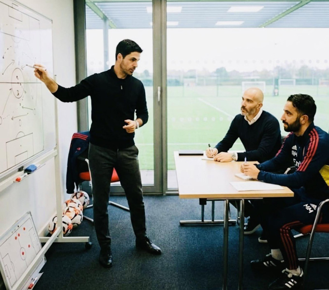 Amorim và Maresca sẽ phải 