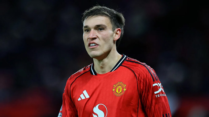 Ugarte là bản hợp đồng hớ của MU