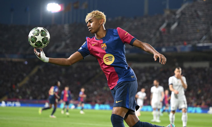 Yamal trong màu áo Barca