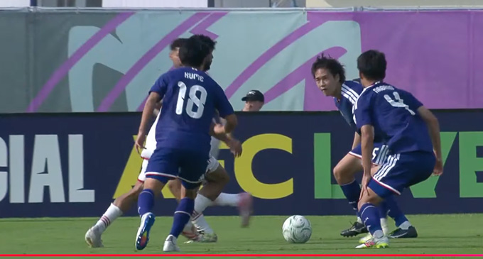 U23 Nhật Bản đang chơi vượt trội. Ảnh Chụo màn hình