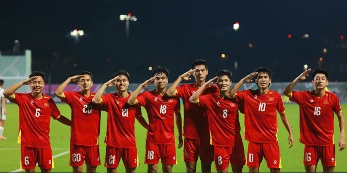 Tuy nhiên trong một tập thể xuất sắc có những cầu thủ nổi bật