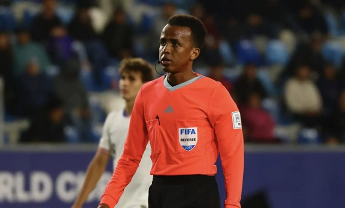 Omar Abdulkadir Artan bị tước quyền chỉ đạo