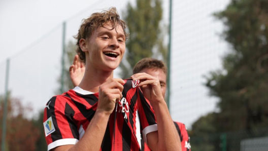 Maximilian Ibrahimovic từng được gọi lên đội một Milan nhưng chưa có cơ hội ra sân