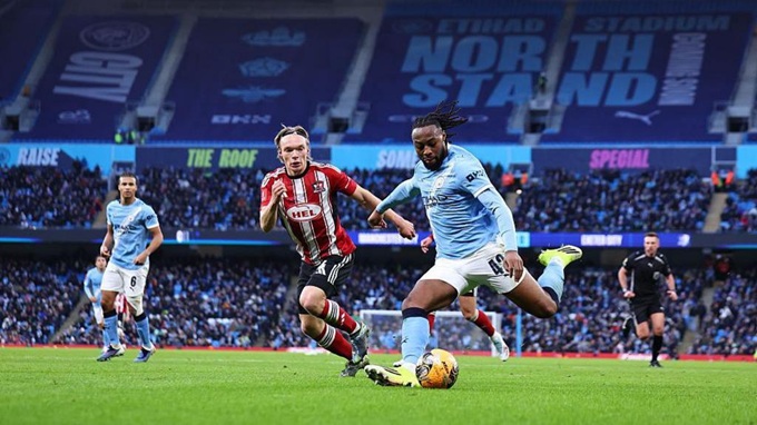 Semenyo đã có trận ra mắt hoàn hảo