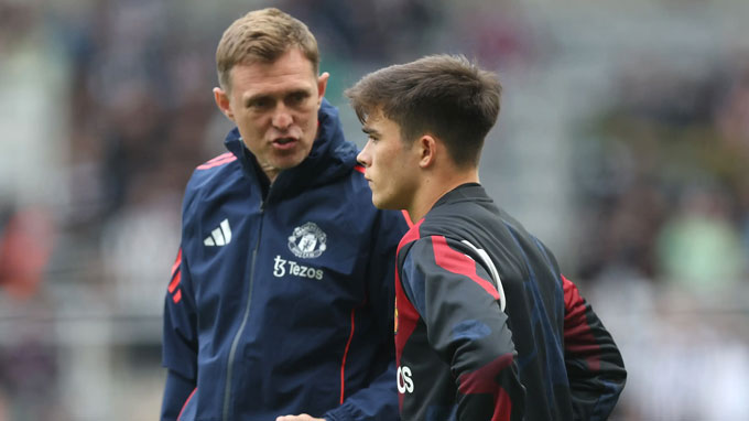 Fletcher đang tạo nhiều điều kiện cho Lacey thi đấu