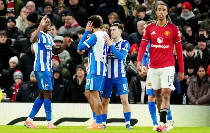 Welbeck dạy chúng ta thế nào là khát khao thi đấu!