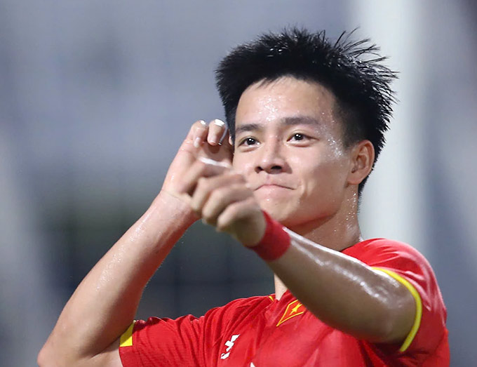 Thanh Nhàn tự tin tái xuất sân cỏ 