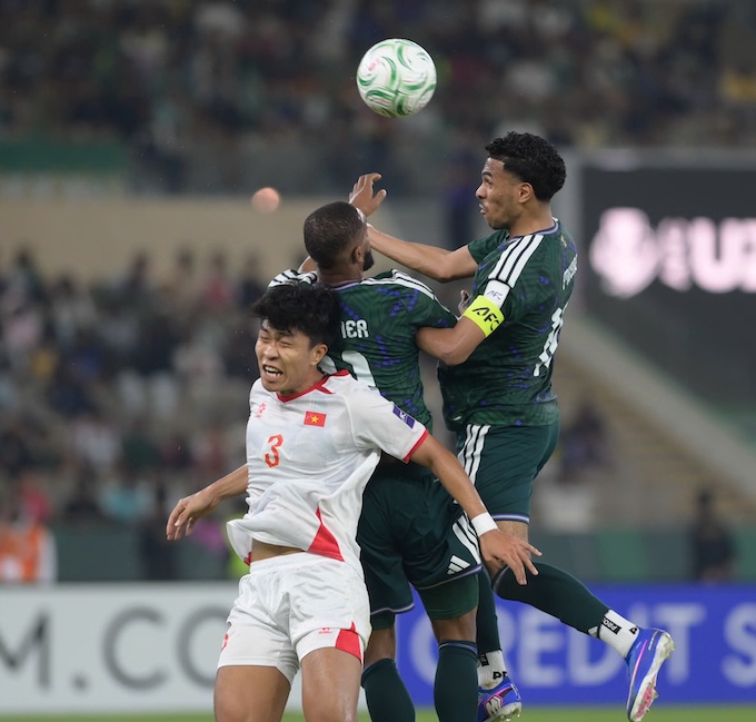 Lý Đức trong trận đấu với U23 Saudi Arabia. Ảnh: Trí Công