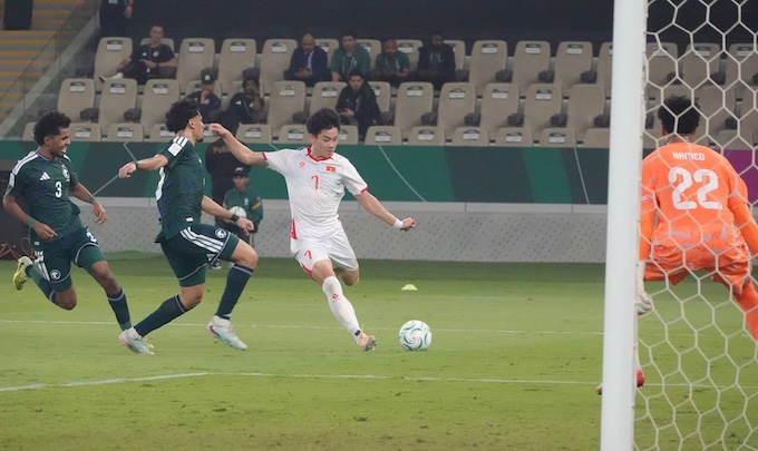 Cú ghi bàn của Đình Bắc đã giúp U23 Việt Nam có trận thắng duy nhất trước Saudi Arabia. Ảnh: Trí Công