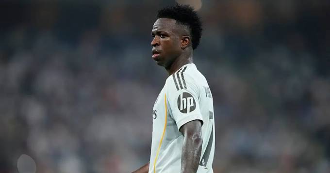 Vinicius đã mất vị thế số 1 Brazil