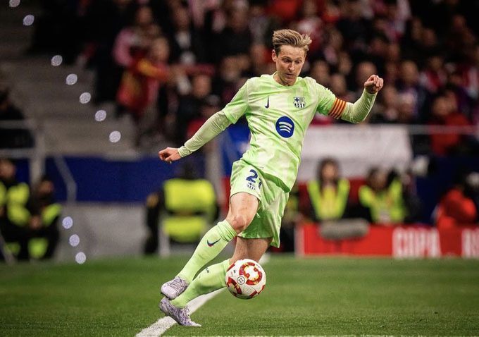 MU còn muốn có De Jong?