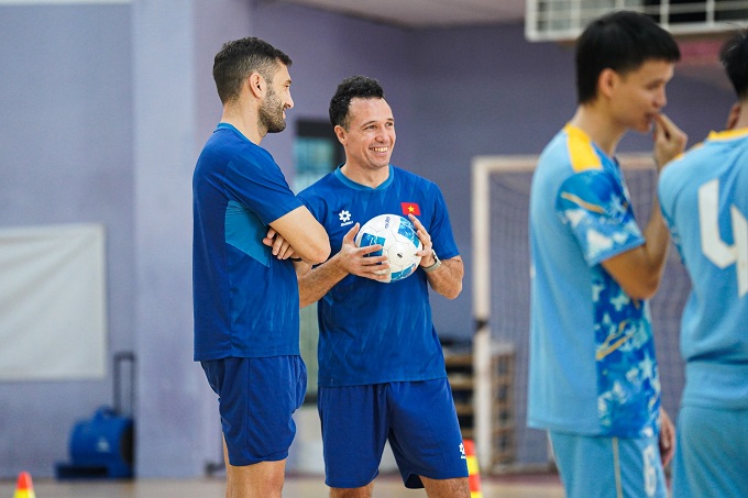 HLV Diego Giustozzi cho biết, đội còn đang chuẩn bị nhân sự để hướng đến VCK 2 năm tới 