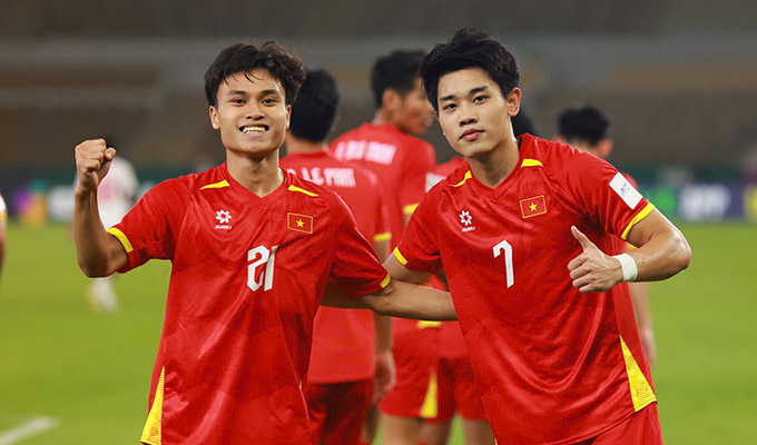 Niềm vui của U23 Việt Nam sau chiến tích lịch sử - Ảnh: Ted Trần 