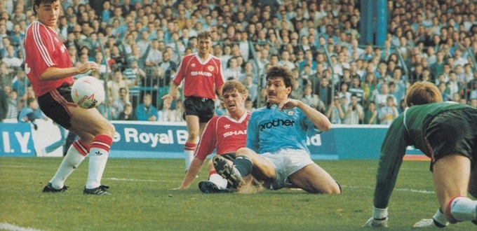 MU bất ngờ gục ngã trước đội "cửa dưới" Man City