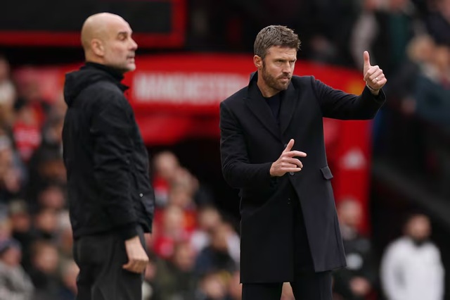 Michael Carrick dùng bí thuật của Sir Alex để đánh bại Man City
