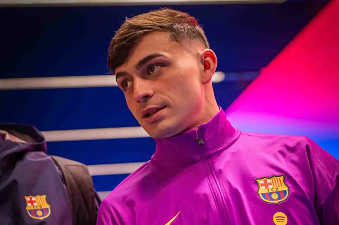 Pedri chấn thương rời sân sớm