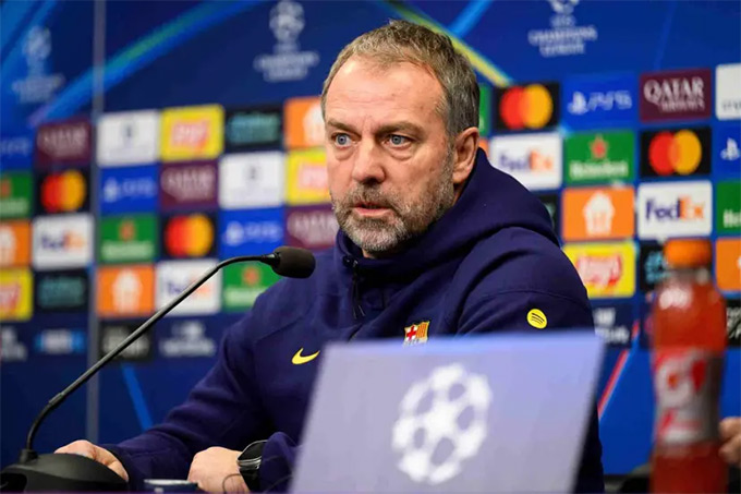 HLV Hansi Flick lo lắng về chấn thương của Pedri