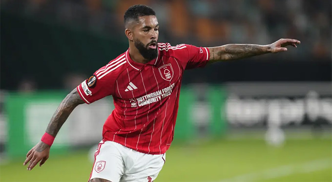 Anh ít được ra sân trong màu áo Nottingham dưới thời Sean Dyche