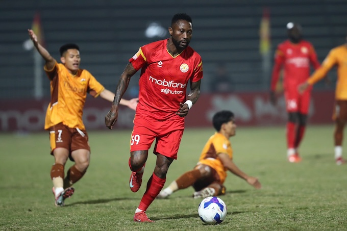 HLV Thành Công chắc chắn vẫn còn nhiều việc phải làm với PVF-CAND - Ảnh: Đức Cường 