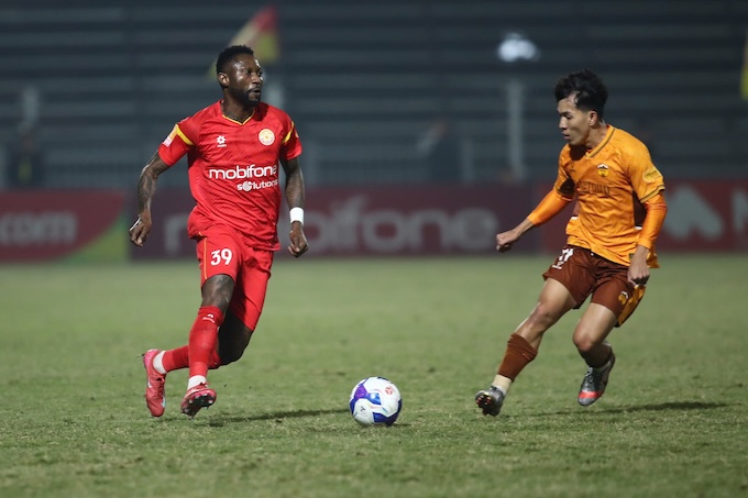 Chơi tấn công nhiều hơn, nhưng HAGL không ghi được bàn - Ảnh: Đức Cường