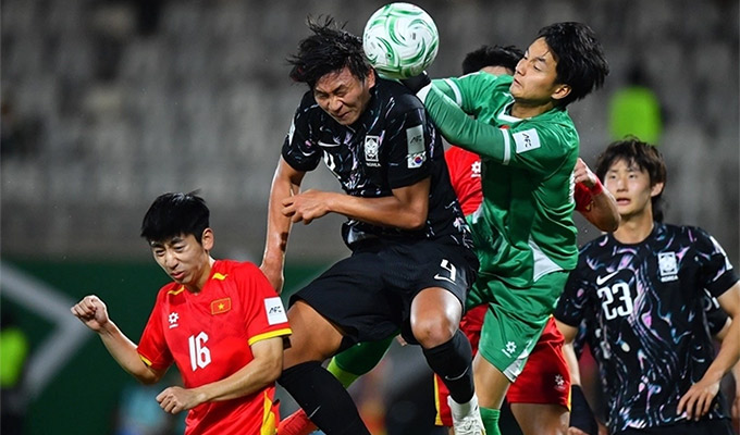 Cao Văn Bình tỏa sáng trong lần đầu tiên bắt chính ở U23 Việt Nam - Ảnh: AFC 